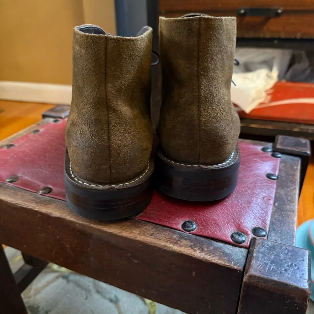 Thursday boot co. Scout classic brown suede chukka boots. 9.5